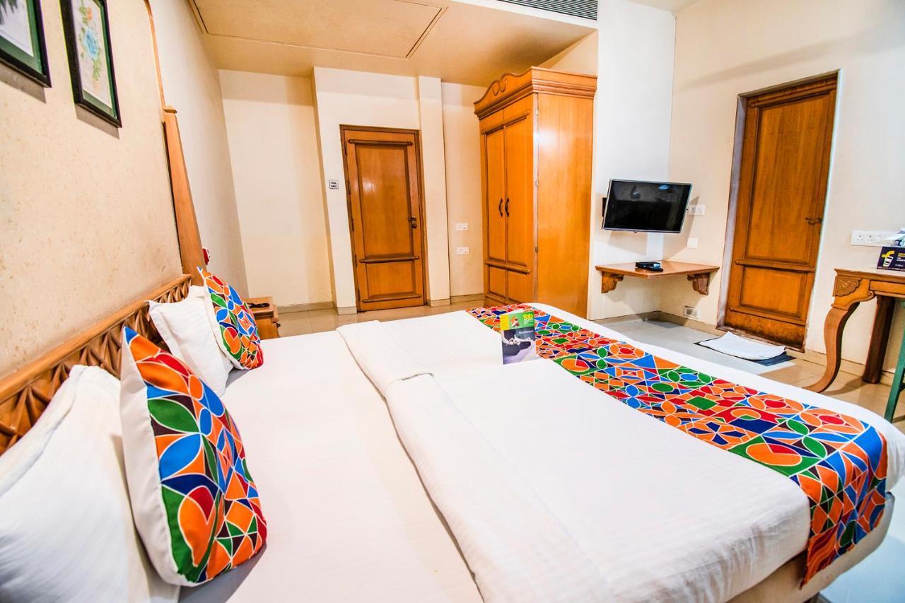 Collection O Hotel Rajwada Near The Pavillion Pune Exterior photo